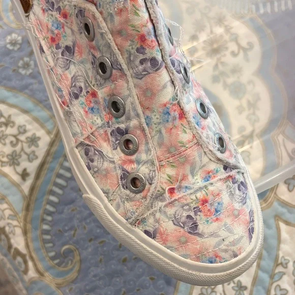 Blowfish White Floral Canvas Slip-On Sneakers - Pastel Multi color - Picture 2 of 10
